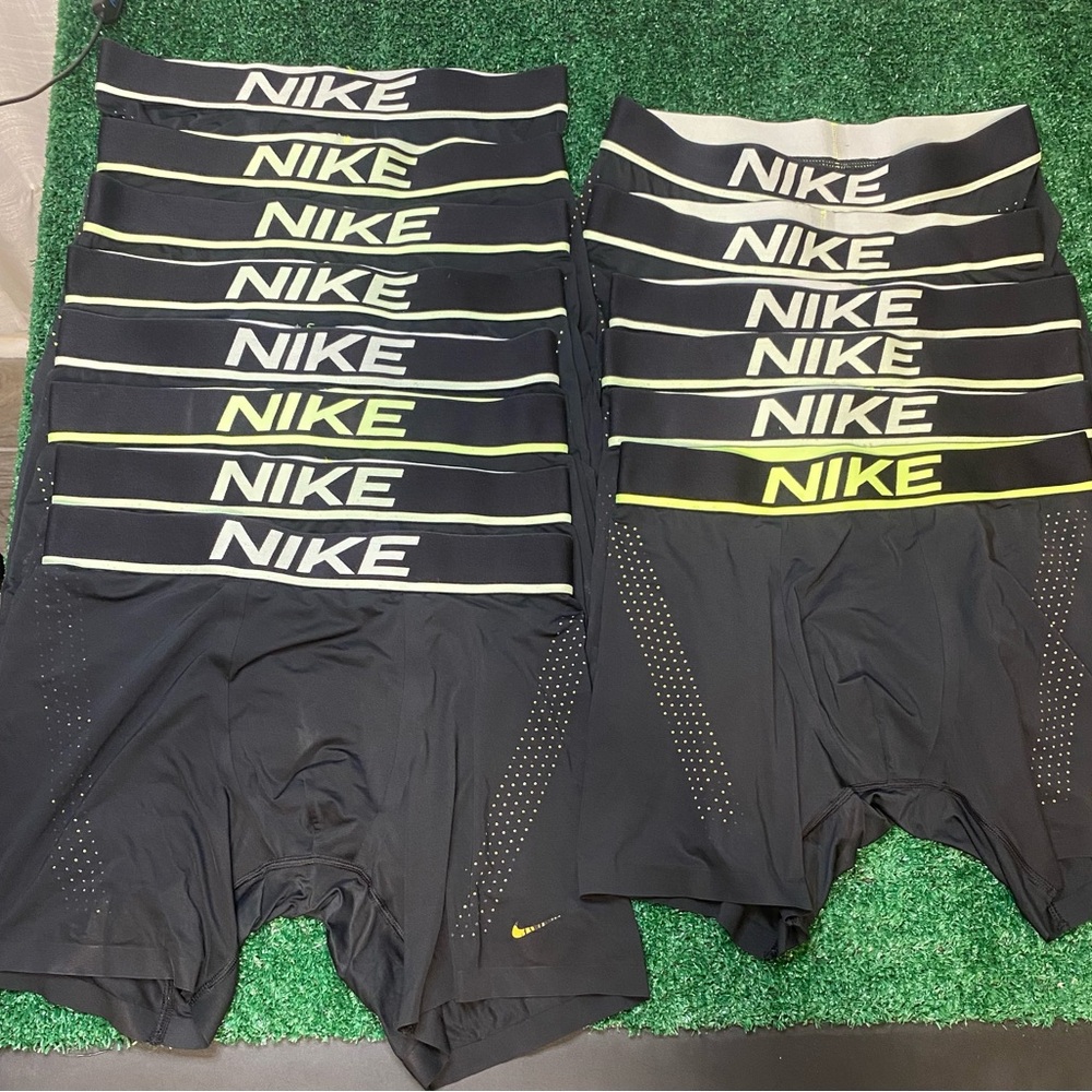 Nike Men's micro, dri-fit Black and Yellow Boxer Briefs sz.Small